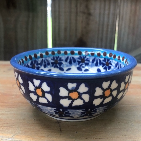 Wiza Poland Handmade Polish Pottery Country Blue Daisy Pattern Sauce Bowl 3 3/4” - Picture 2 of 5